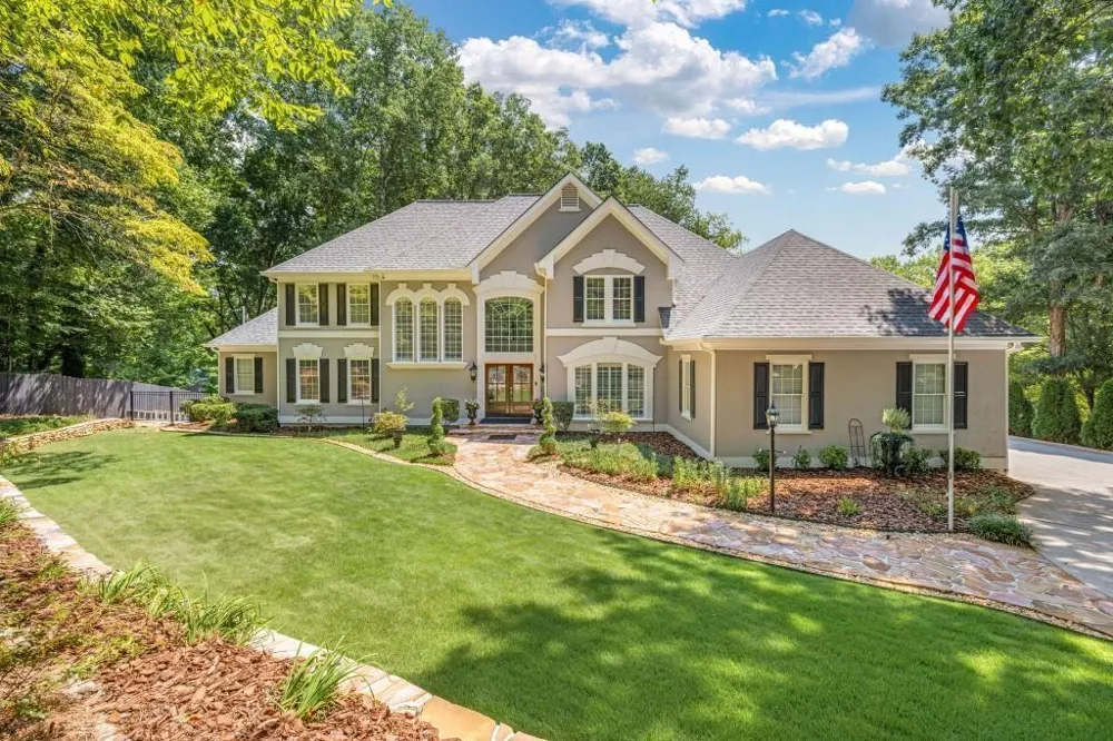 435 Robertson Road Dawsonville, GA 30534