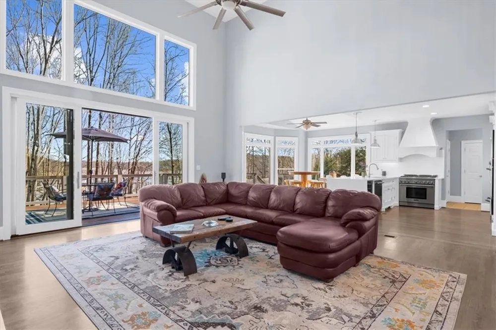 435 Robertson Road Dawsonville, GA 30534