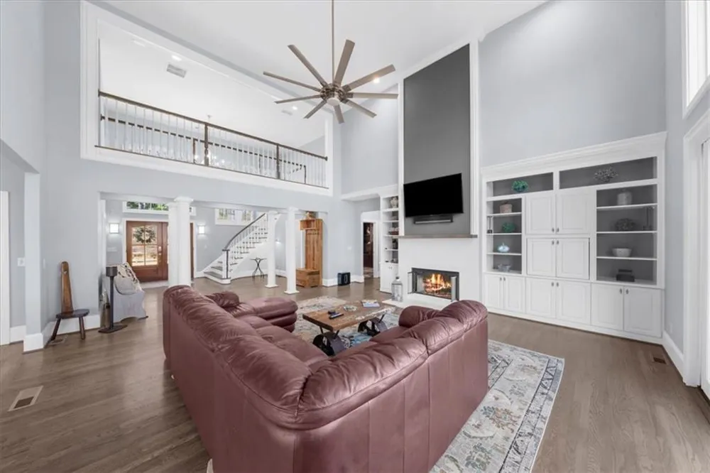 435 Robertson Road Dawsonville, GA 30534