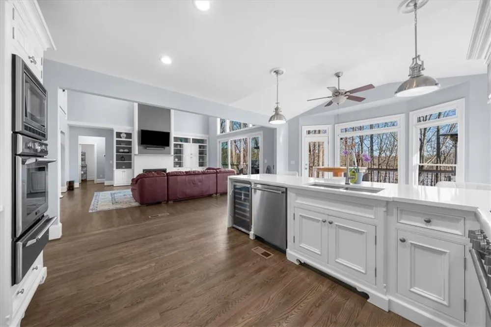 435 Robertson Road Dawsonville, GA 30534