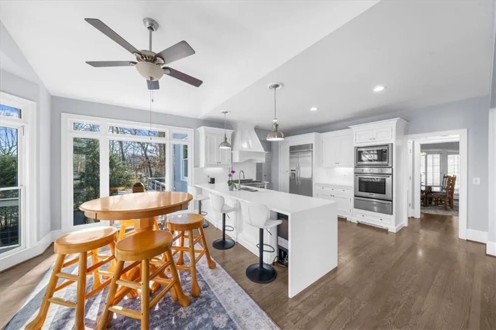 435 Robertson Road Dawsonville, GA 30534