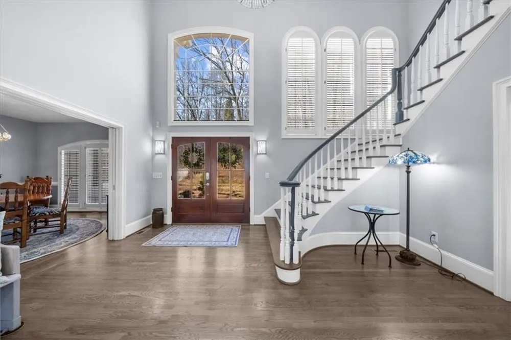 435 Robertson Road Dawsonville, GA 30534