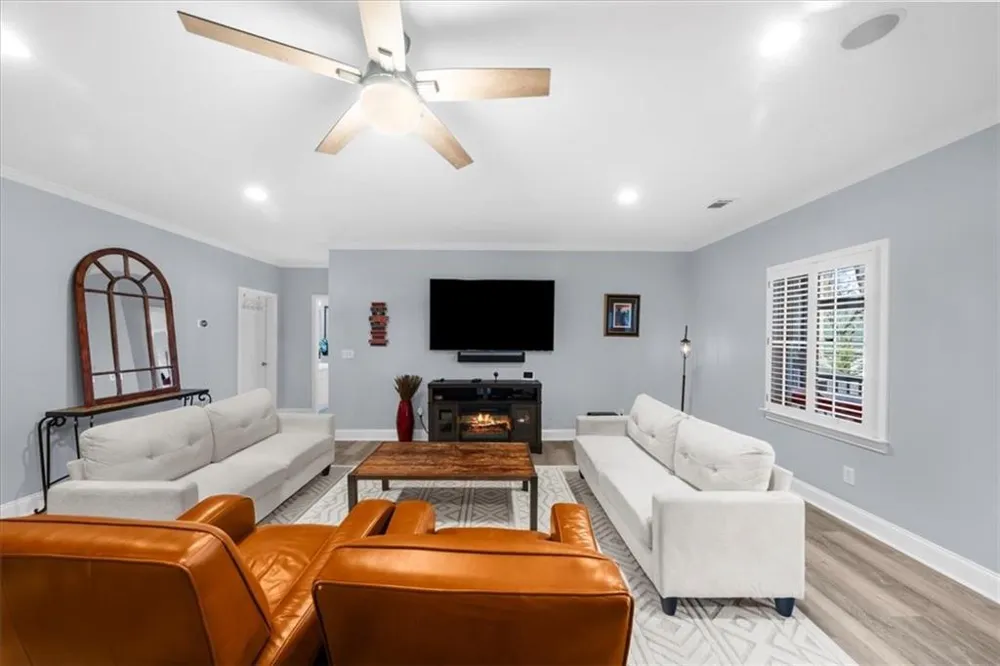 435 Robertson Road Dawsonville, GA 30534