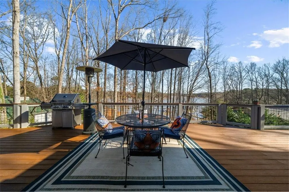435 Robertson Road Dawsonville, GA 30534