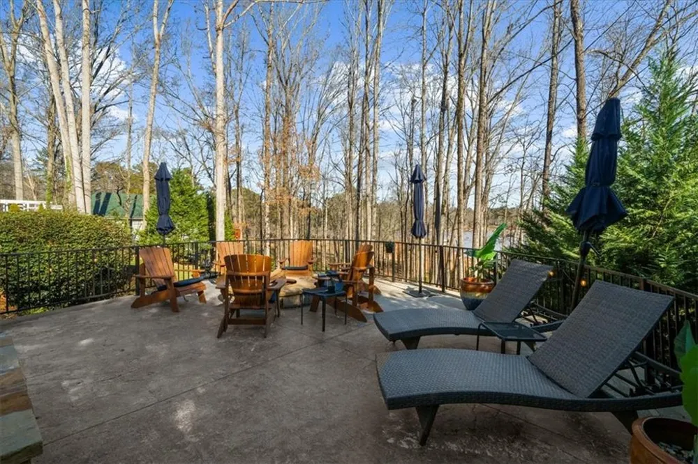 435 Robertson Road Dawsonville, GA 30534