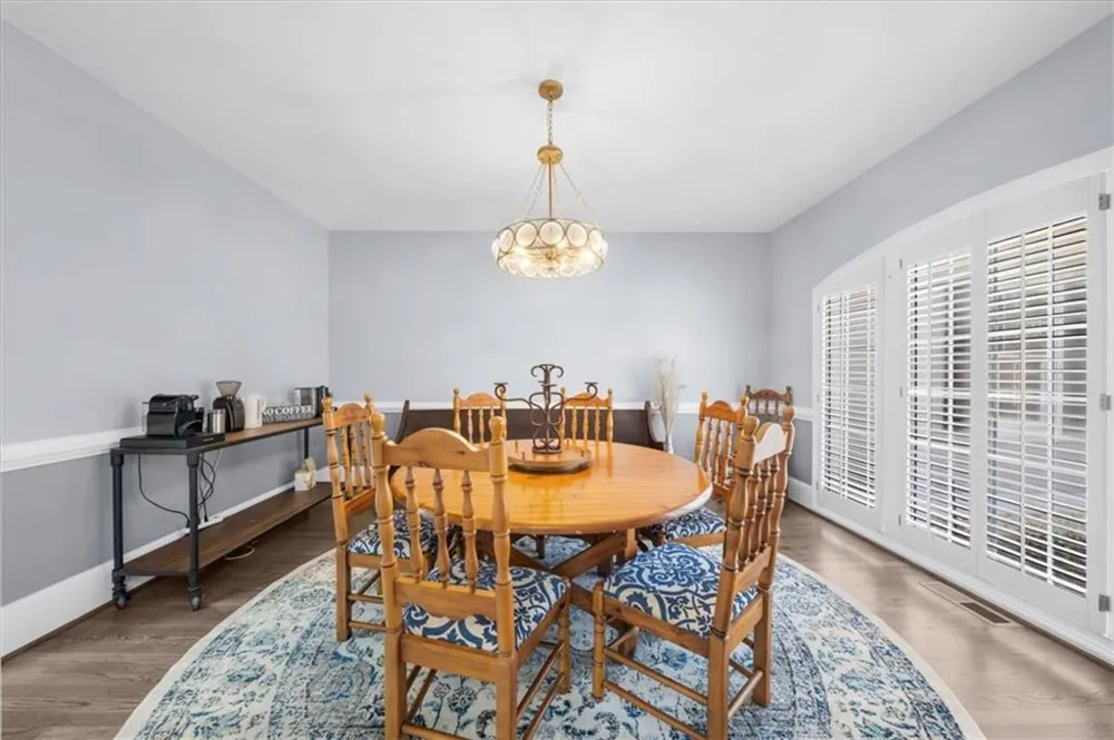435 Robertson Road Dawsonville, GA 30534
