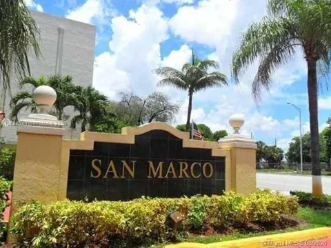 8870 Fontainebleau Blvd #208