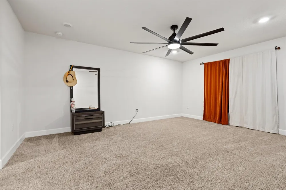 5863 NW CAROVEL AVENUE Port St. Lucie, FL 34986
