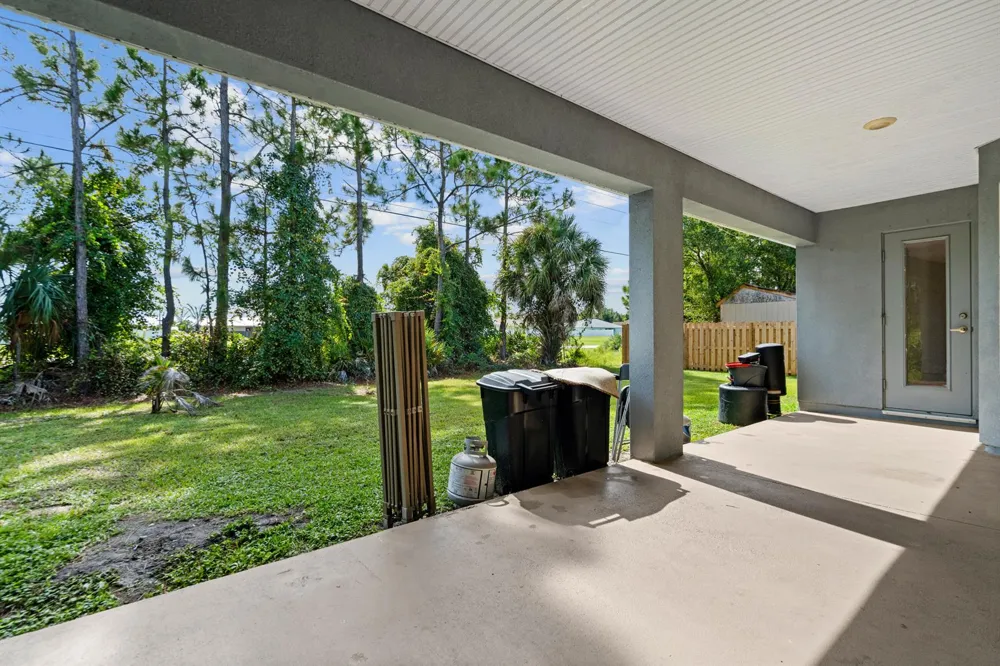 5863 NW CAROVEL AVENUE Port St. Lucie, FL 34986