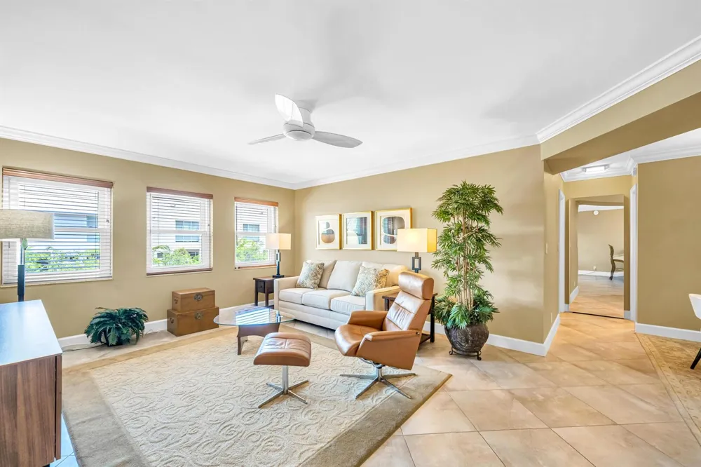 615 NE 12TH AVENUE #301 Fort Lauderdale, FL 33304