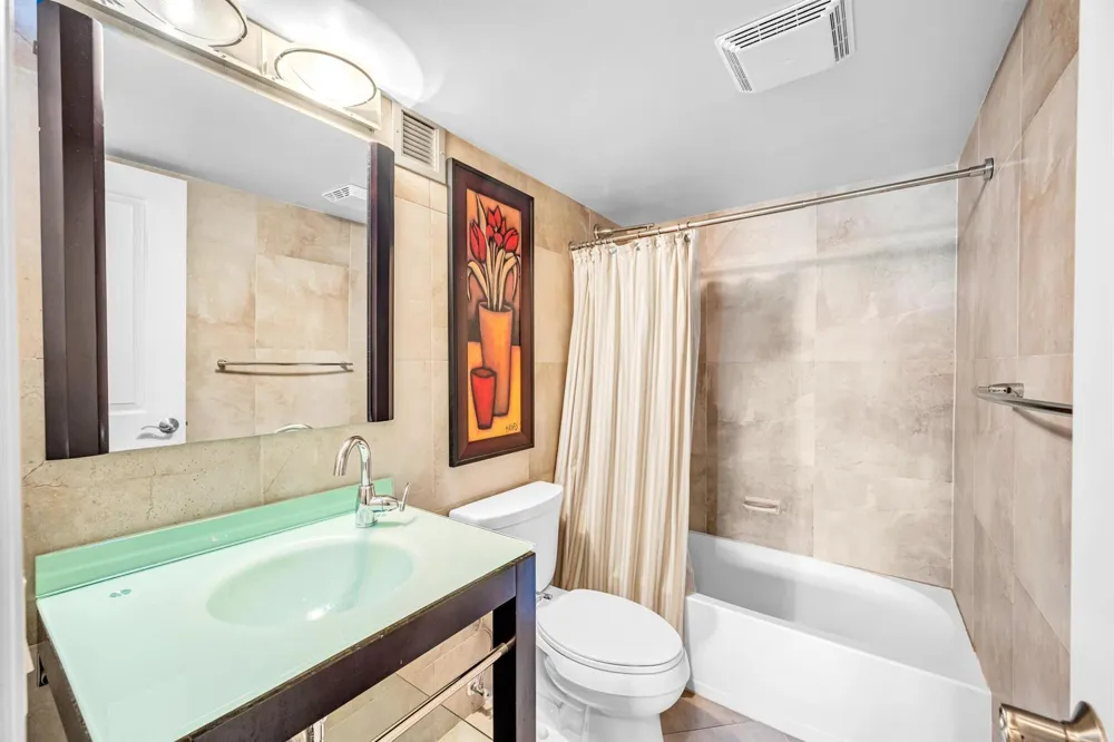 615 NE 12TH AVENUE #301 Fort Lauderdale, FL 33304