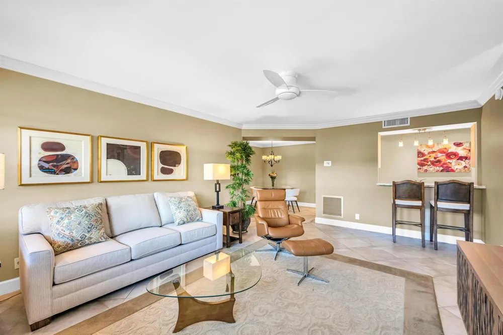 615 NE 12TH AVENUE #301 Fort Lauderdale, FL 33304