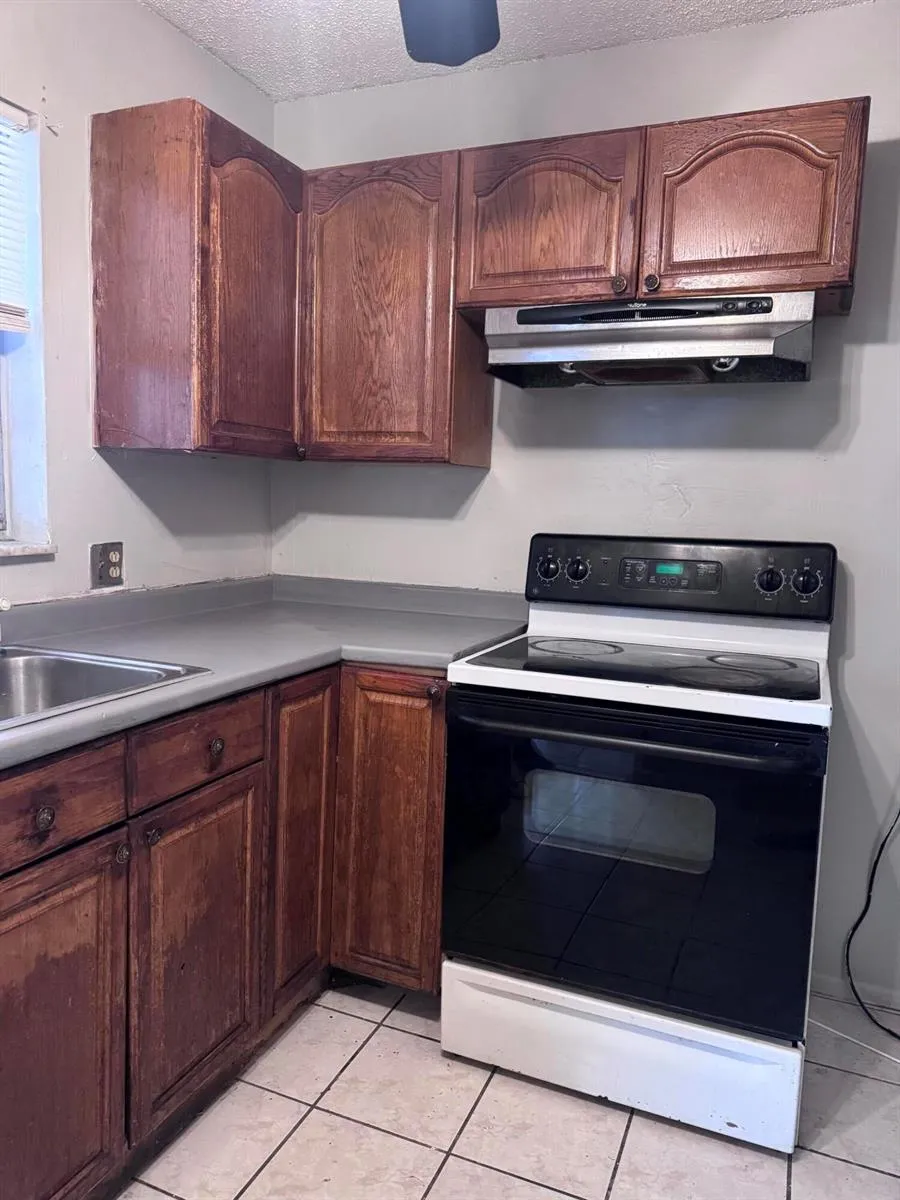 1321 NW 43rd Avenue #107 Lauderhill, FL 33313