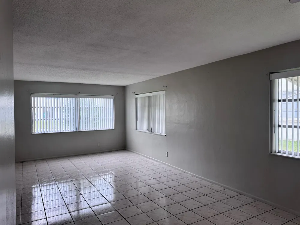 1321 NW 43rd Avenue #107 Lauderhill, FL 33313