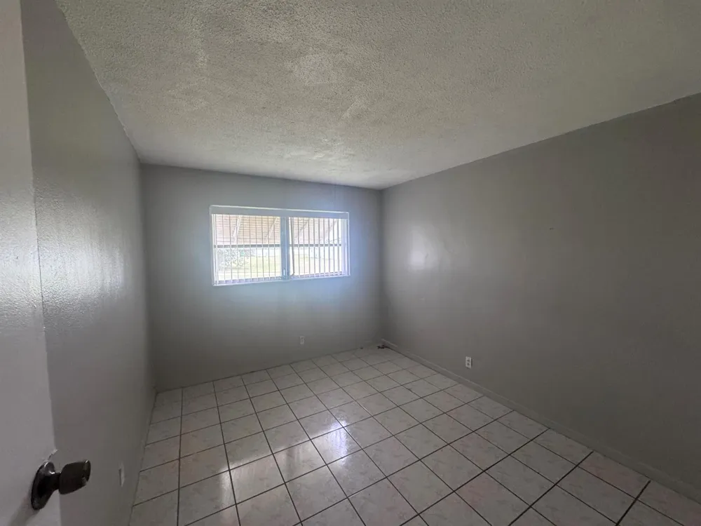 1321 NW 43rd Avenue #107 Lauderhill, FL 33313