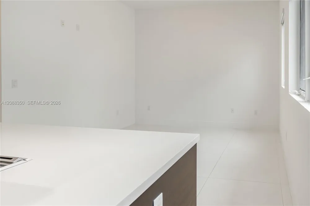 9165 NW 33rd St #9165 Doral, FL 33172