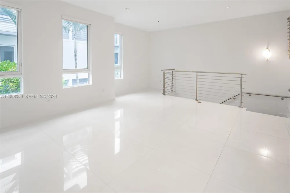 9165 NW 33rd St #9165 Doral, FL 33172