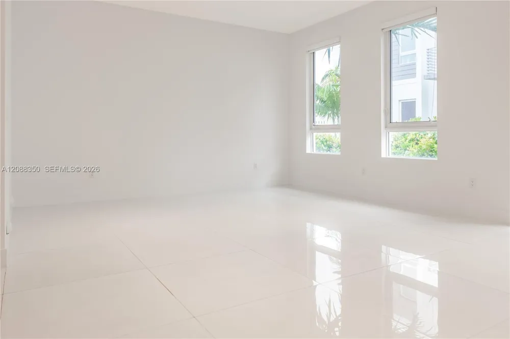 9165 NW 33rd St #9165 Doral, FL 33172
