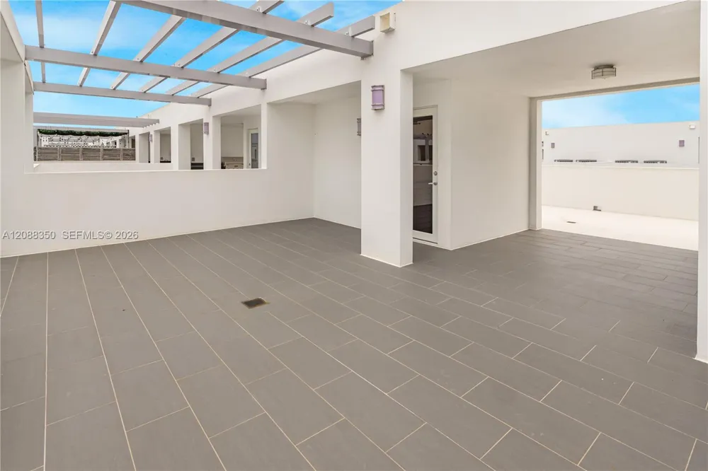 9165 NW 33rd St #9165 Doral, FL 33172