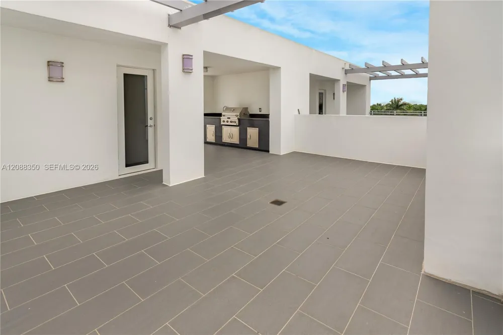 9165 NW 33rd St #9165 Doral, FL 33172