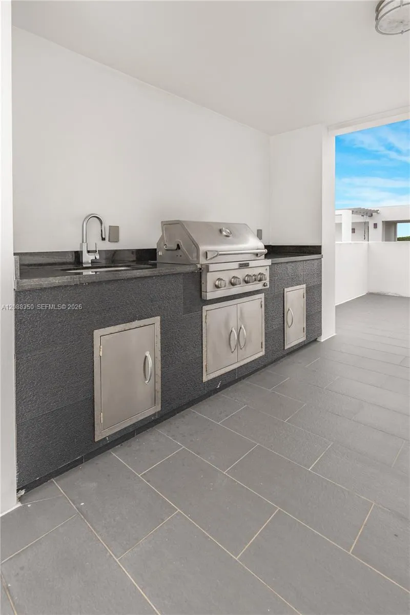 9165 NW 33rd St #9165 Doral, FL 33172