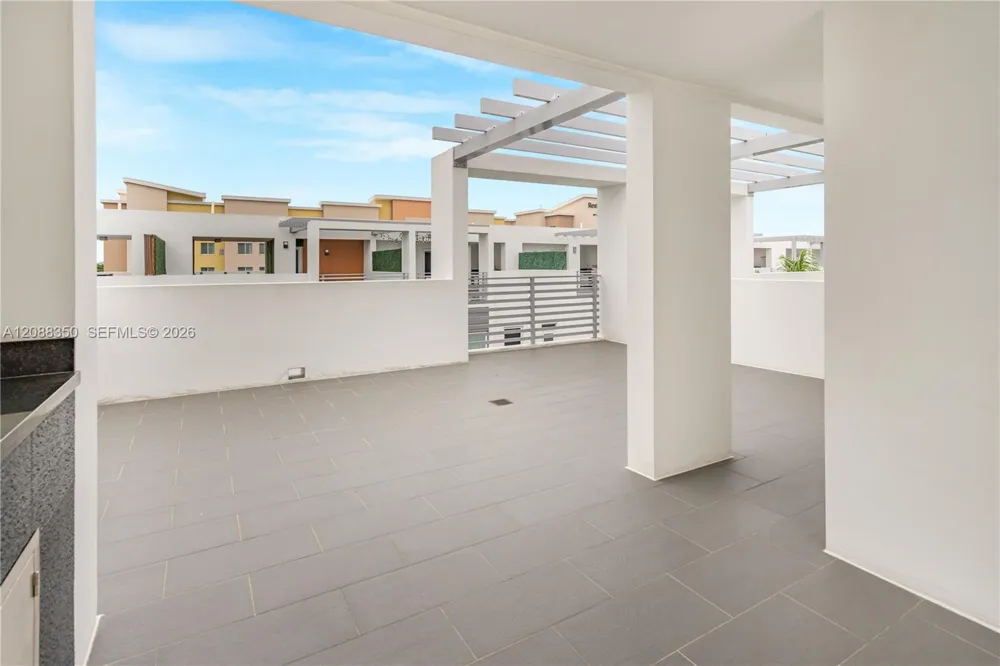 9165 NW 33rd St #9165 Doral, FL 33172