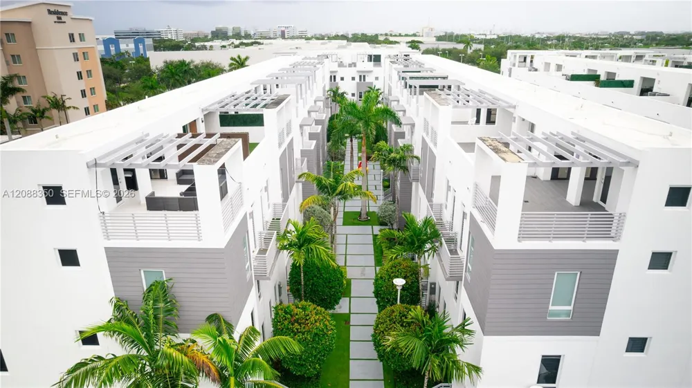 9165 NW 33rd St #9165 Doral, FL 33172