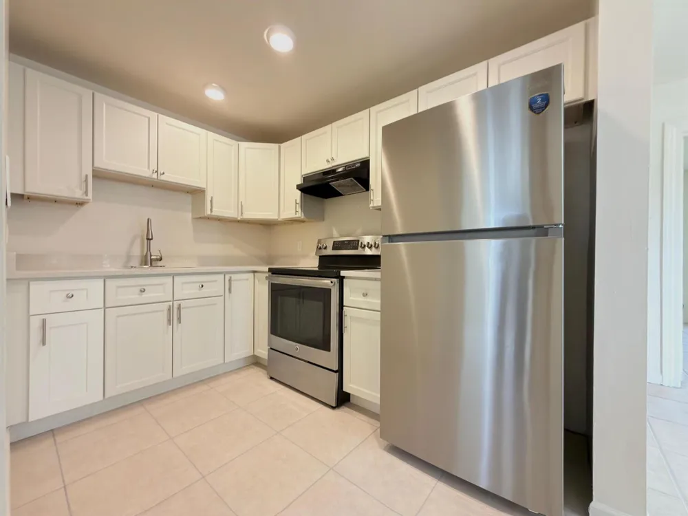 815 BAYBERRY DRIVE Lake Park, FL 33403