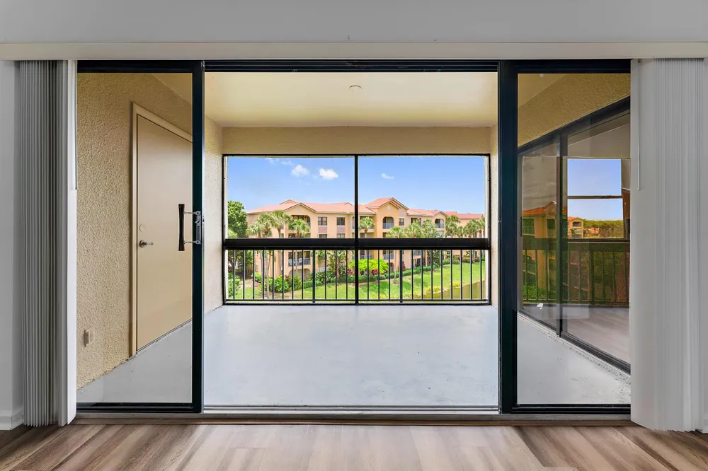 700 Uno Lago Drive #404 Juno Beach, FL 33408
