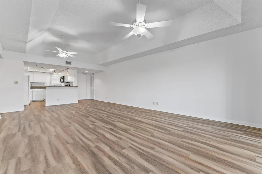 700 Uno Lago Drive #404 Juno Beach, FL 33408