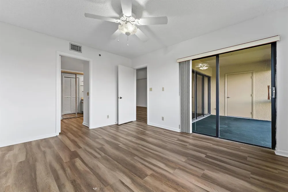 700 Uno Lago Drive #404 Juno Beach, FL 33408