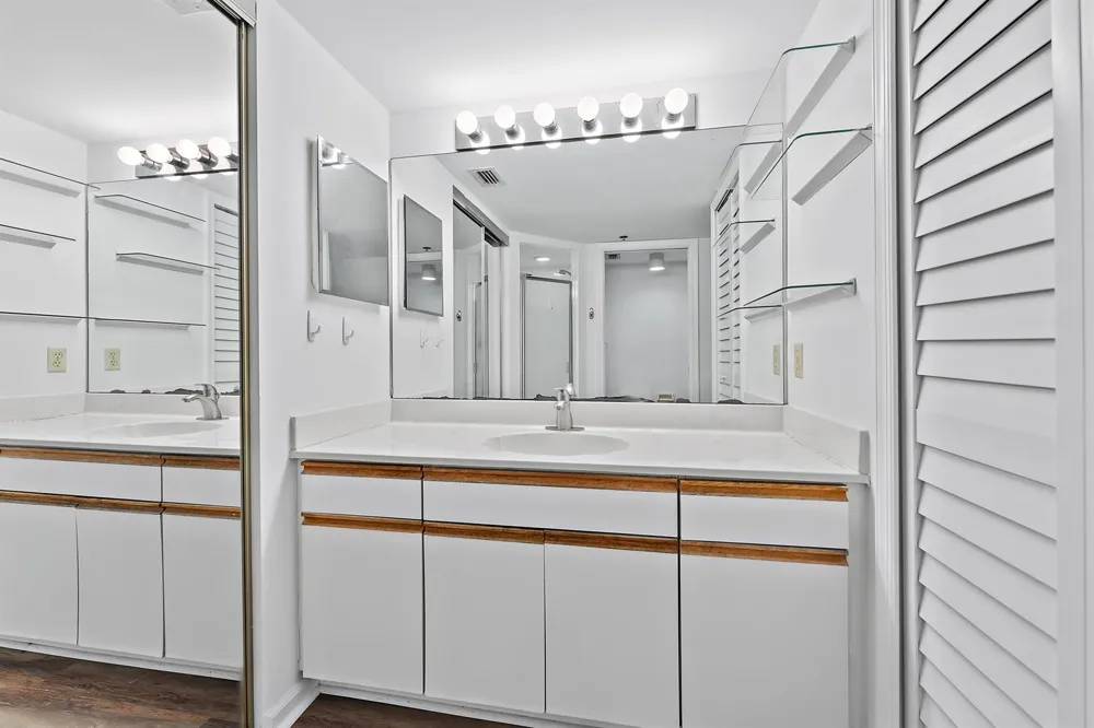 700 Uno Lago Drive #404 Juno Beach, FL 33408