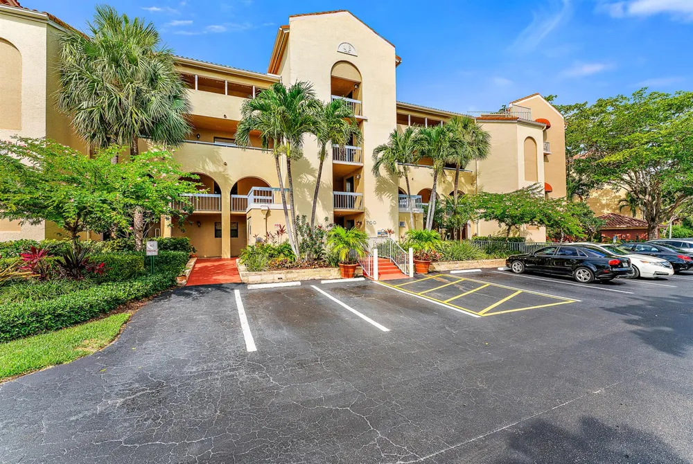 700 Uno Lago Drive #404 Juno Beach, FL 33408