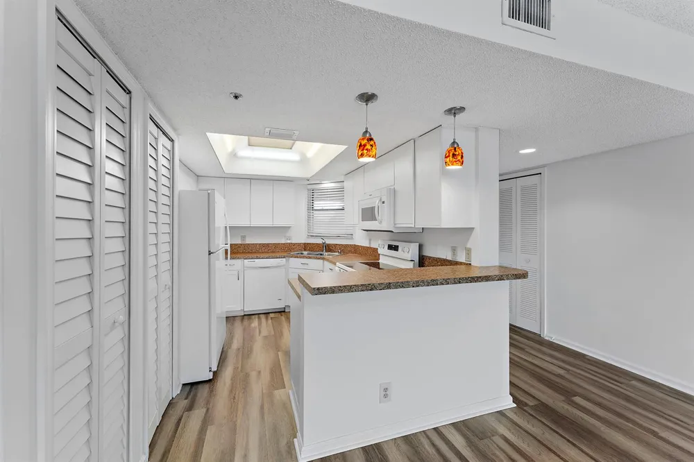 700 Uno Lago Drive #404 Juno Beach, FL 33408