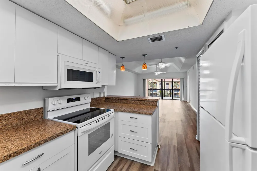 700 Uno Lago Drive #404 Juno Beach, FL 33408
