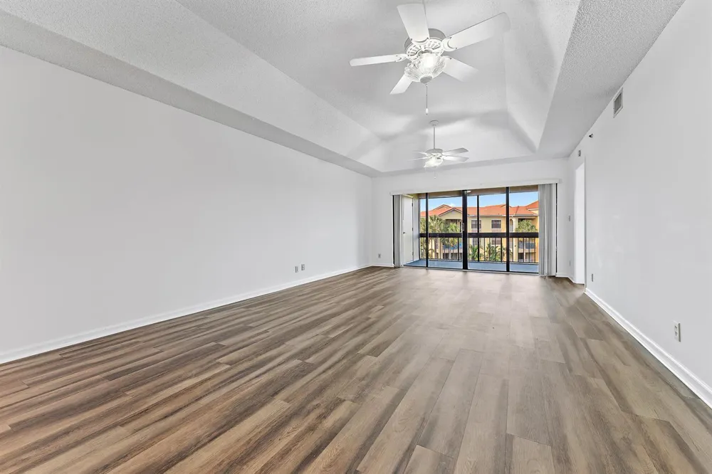 700 Uno Lago Drive #404 Juno Beach, FL 33408