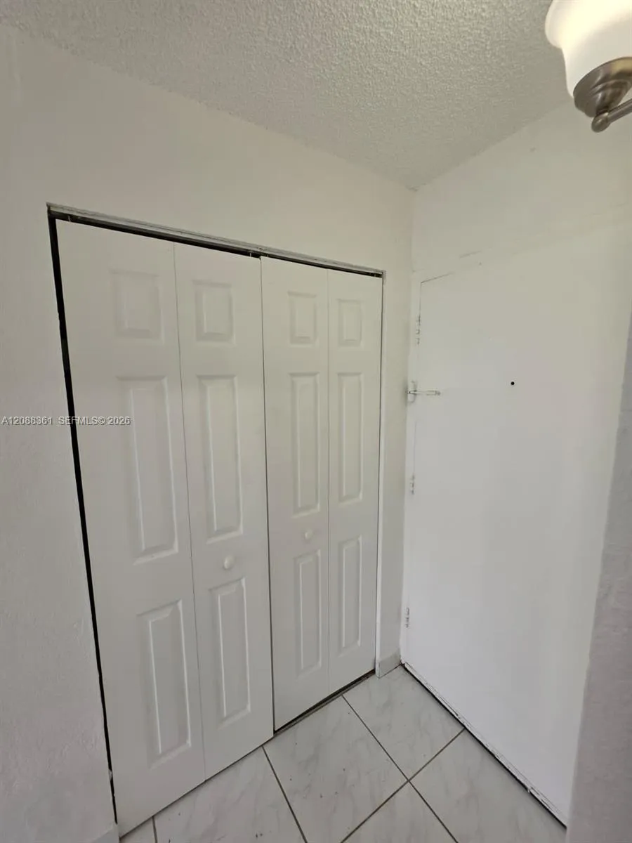 4550 NW 9th St #605E Miami, FL 33126