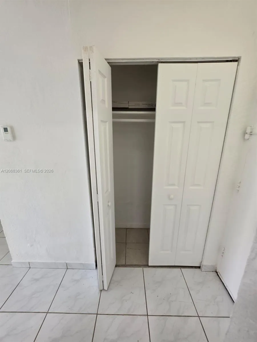 4550 NW 9th St #605E Miami, FL 33126
