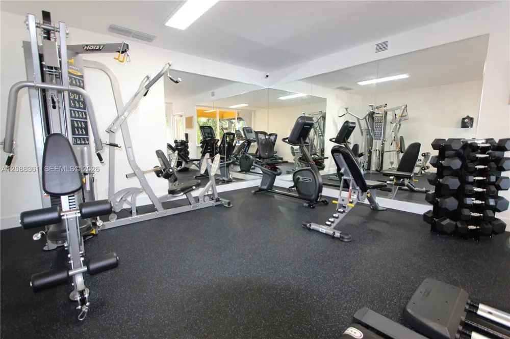 4550 NW 9th St #605E Miami, FL 33126