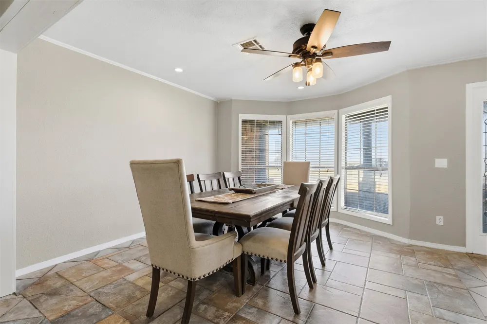 1370 Lincoln Healdton, OK 73438