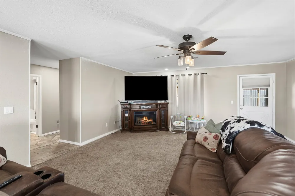 1370 Lincoln Healdton, OK 73438