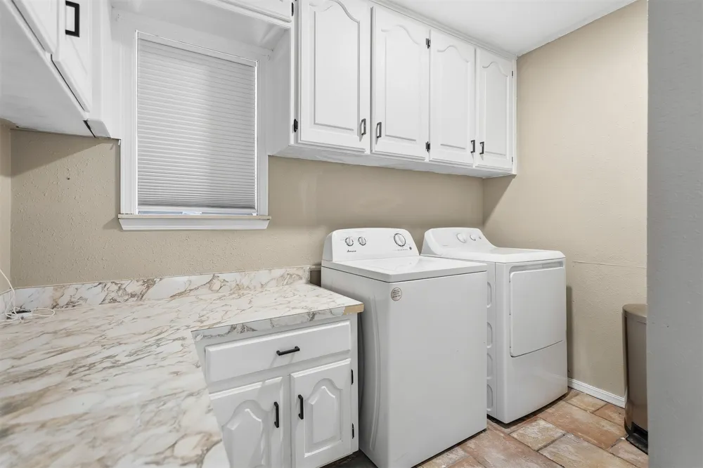 1370 Lincoln Healdton, OK 73438