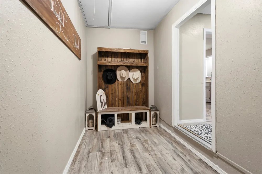 1370 Lincoln Healdton, OK 73438
