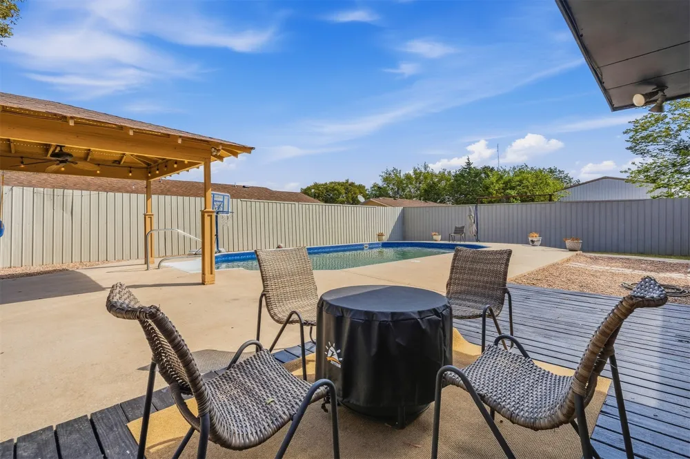 1370 Lincoln Healdton, OK 73438