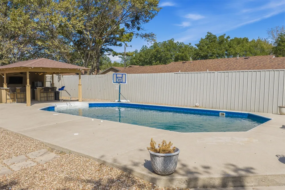 1370 Lincoln Healdton, OK 73438