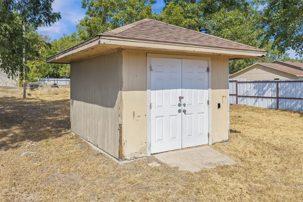 1370 Lincoln Healdton, OK 73438
