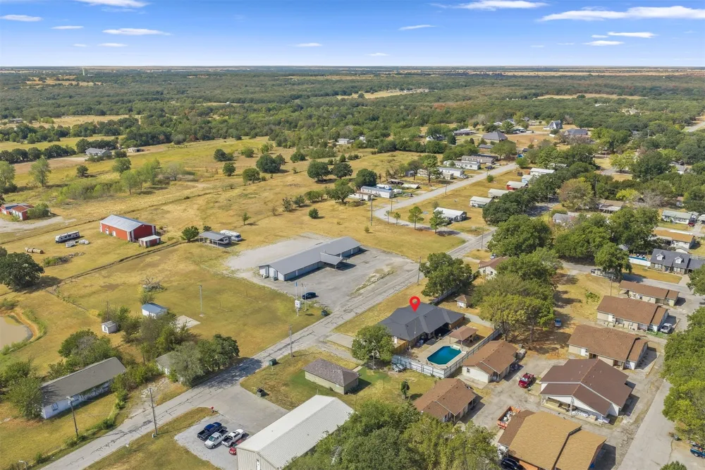 1370 Lincoln Healdton, OK 73438