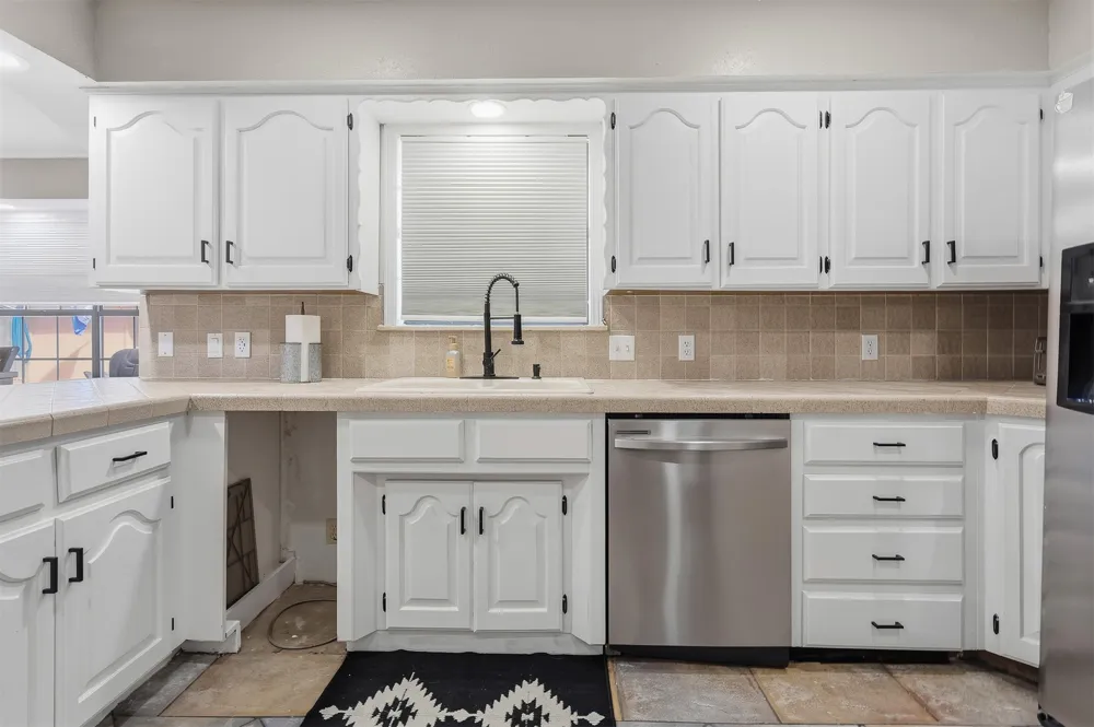 1370 Lincoln Healdton, OK 73438