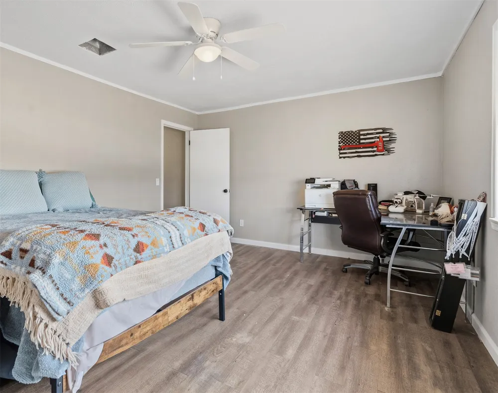 1370 Lincoln Healdton, OK 73438