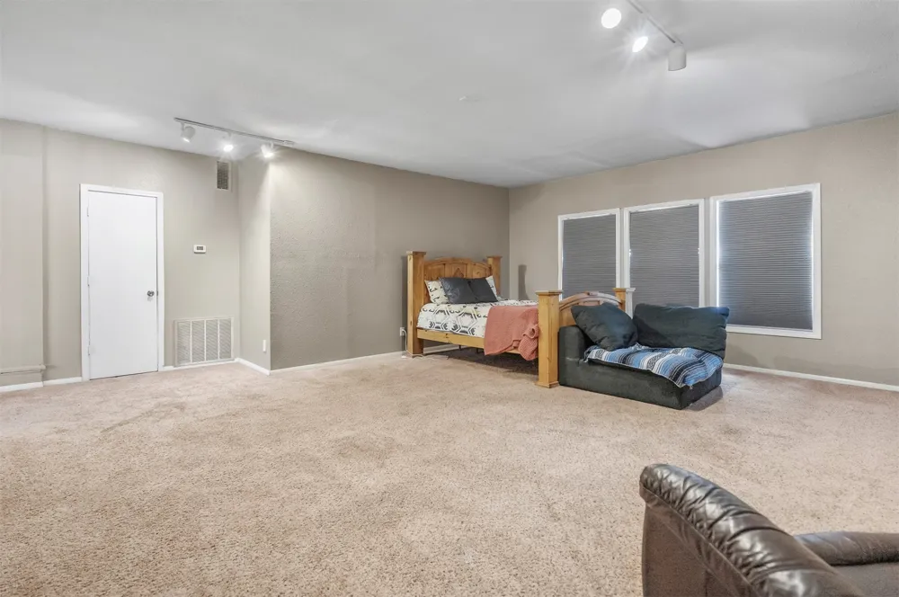 1370 Lincoln Healdton, OK 73438